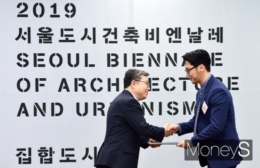 [머니S포토] 변요한, 2019 서울비엔날레 홍보대사 위촉
