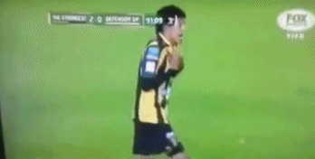 볼리비아 축구장서 귀신 출몰?..