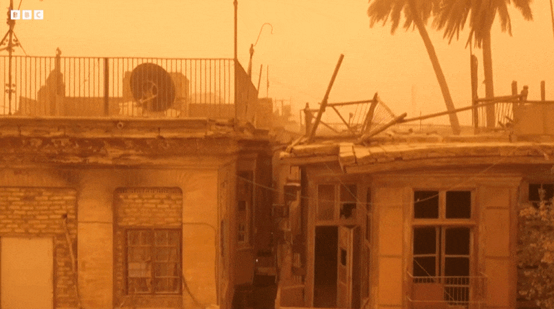 모래 폭풍이 덮치며 붉게 물들어 버린 이라크 /사진=BBC