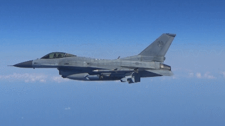  공군 KF-16가 발사한 SPICE-2000의 탄착 장면. /사진=합동참모본부 제공 영상 캡처   