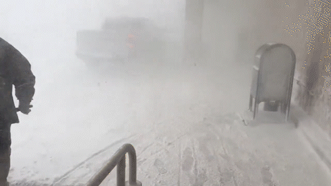 엄청난 눈 폭풍으로 최소 18명이 숨진 뉴욕 북서부 버펄로. /영상=트위터