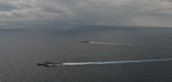 한미 해군이 25일 동해상에서 연합해상훈련을 벌이 있다. /영상 제공=해군