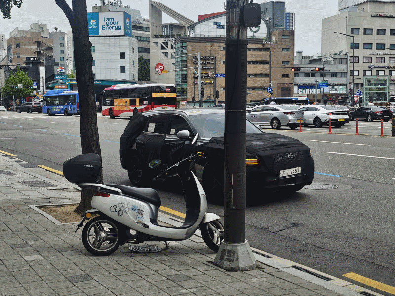 Genesis GV80 Camouflaged Vehicle / Photo=Reporter Kim Kyung-soo