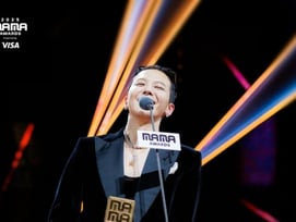 지드래곤, MAMA 라이브 논란..직접 남긴 이모티콘 '셀프 혹평'[스타이슈]