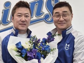 '삼성 복귀 후 첫 공식석상' 최형우 "후배들 메시지 보며 2시간 울어"