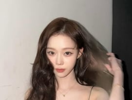 BTS 정국과 열애설 후 첫 SNS..에스파 윈터, 커플 타투는 가렸다 [스타이슈]