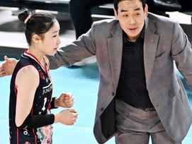 고희진 감독 "인쿠시 리시브 정면 승부해야... 아니면 반쪽짜리" [수원 현장]