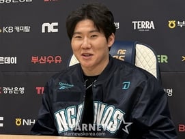 14년 인연, 그런데도 "감독님 우시는 것 처음 본 듯"... 이호준-박민우 환상 케미 올해도 이어진다 [창원 현장]