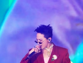 "'음력 설' 3번 강조..지드래곤, 中 팬 배신했다"..웬 날벼락? [스타이슈]