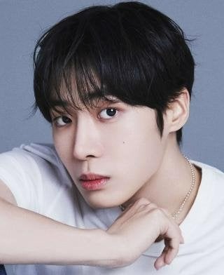 추영우