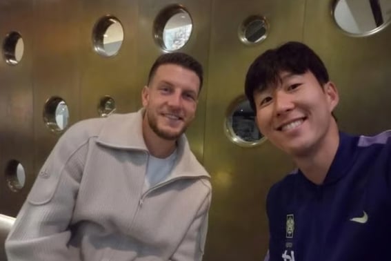 "SON♥♥♥♥"足足11年的缘分重逢→孙兴慜也"感动回应"... 超越国境的"美丽的友情"是谁?