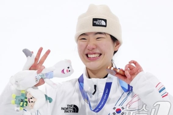 "韩国18岁女高中生获得铜牌"惹日本荒唐，称其为"轻率行动"