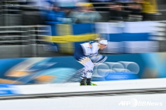 韩国滑雪进入紧急状态！ 两名女选手全部失去比赛资格 →在装备中检测出违禁物质:取消预赛记录 [米兰奥运会]