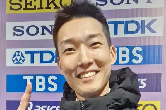 «Смайл-джампер» У Сан Хёк, первая медаль сезона... Хотя я был третьим, мне удалось получить билеты на чемпионат мира в помещении в марте.