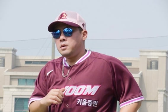 "安治弘2安打爆发！' Kiwoom台湾练习赛CPBL与泰港鹰队3比3战平