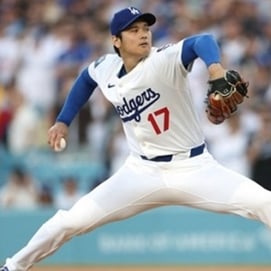 '최고 구속 161㎞' 오타니, 투수 복귀전 1이닝 1실점