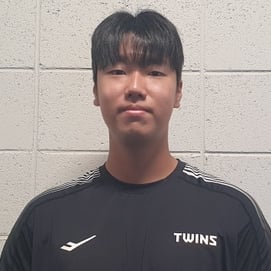 LG는 선발 수업받는 신인이 154㎞ 던진다