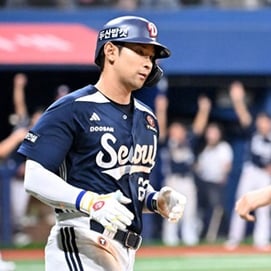 '강승호 역전 투런' 두산, 6-4 승리... 김택연 첫 20SV
