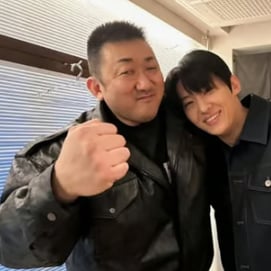 &#034;소녀가 된 특전사&#034;..덱스, 마동석과 깜짝 투샷 &#39;왕주먹 실화?&#39;