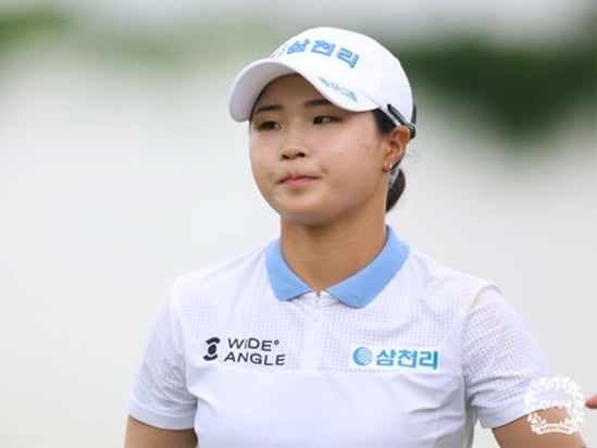 '고지우 동생' 고지원, 삼다수 마스터스서 프로 첫 우승... KLPGA 투어 최초 기록도