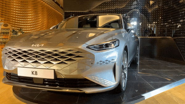 기아 K8의 '웰컴 라이트'/사진=이강준 기자