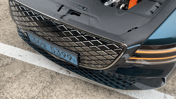 제네시스 G80 전동화 모델 충전구/사진=이강준 기자