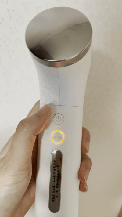 인텐시브 멀티케어의 쿨링기능을 사용하는 모습/사진=한지연기자