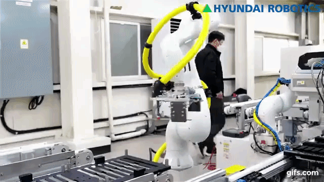 현대로보틱스의 자동차 전장품 제조 관련 협동로봇 /영상=현대로보틱스 유튜브