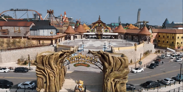 부산 기장군 오시리아관광단지에 조성된 롯데월드 어드벤처 부산 전경. /영상제공=롯데월드 