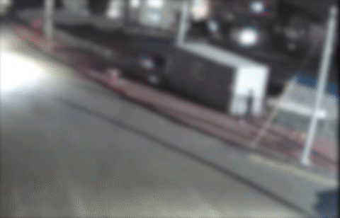 지난 6월17일 A파 폭력조직원들이 경쟁 조직폭력배 C파 추종세력 2명을 끌고가는 장면 /사진제공=제주경찰청 