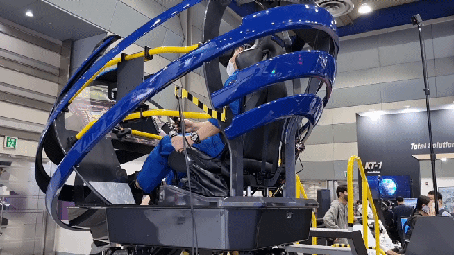 수리온(KUH-1) VR조종훈련장비/사진=최민경 기자 