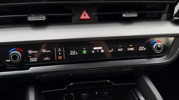 기아 스포티지 2.0 LPG 노블레스의 공조장치/사진=이강준 기자