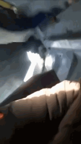 9일(현지 시간) 시베리아 동부 야쿠츠크 마간에서 승객 25명을 태우고 이륙한 안토노프(AN)-26 항공기에서 뒷문이 열리는 사고가 벌어졌다. /영상=뉴욕포스트