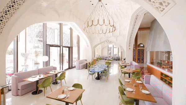 쌍용건설이 시공한 아랍에미리트(UAE) 두바이의 특급호텔 '아틀란티스 더 로열'(Atlantis The Royal)이 완공된 가운데, 호텔 전경과 내부 모습이 담긴 영상이 공개됐다. /영상=쌍용건설 제공