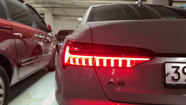 아우디 A6 50 TDI 콰트로 프리미엄의 시퀀셜 라이트/사진=이강준 기자