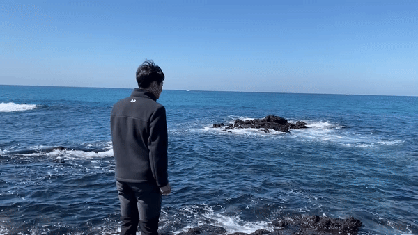 발이 닿지 않아 돌을 짚어가며 구했다고. 호흡을 할 수 없는 이를 밀어올려서, 어깨로 심폐소생술을 해서 의식이 돌아오게 했다. 사람을 그리 힘겹게 살렸다. 살아줘서 너무 고마웠다고./사진=남형도 기자