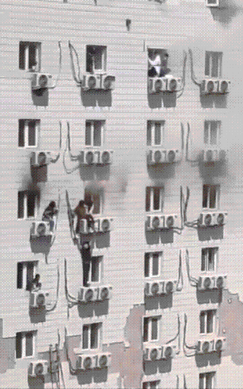 18일(현지시간) 신화통신과 환구시보에 따르면 이날 낮 12시57분쯤 펑타이구 창펑병원 입원동 건물에서 화재가 발생, 21명이 숨지고 71명의 환자가 대피 후 이송됐다. /영상=트위터