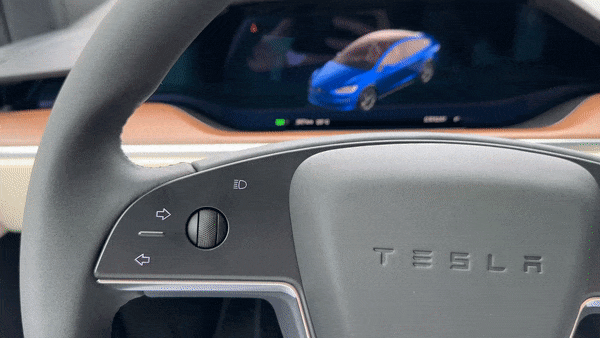 테슬라 모델X 듀얼모터 상시 사륜구동 방향지시등 작동 모습/사진=이강준 기자