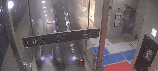 화재로 검은 연기가 피어올랐고, 안에 있던 사람들이 다급히 대피했다. 다들 1층으로 나가는 순간에, 거꾸로 6층까지 오르며 화재 사실을 알리던 의인이 있었다./사진=대구경찰청