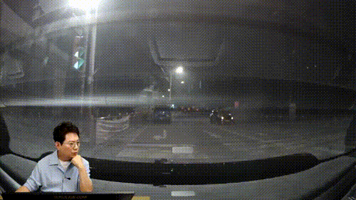 원인 모를 화재로 차량이 5분 만에 전소하는 모습, /사진=한문철TV 캡처