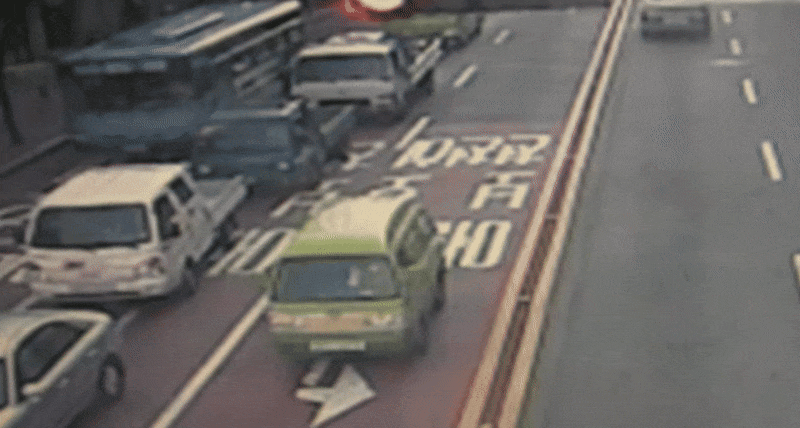 2010년 8월 9일 발생한 241B번 버스 폭발사고 현장 영상./사진=MBC뉴스데스크 화면캡쳐.