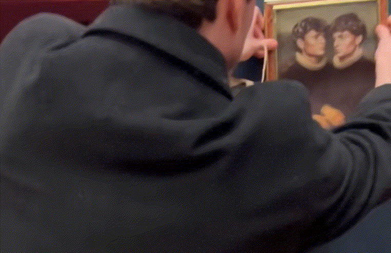  지난달 프랑스 루브르 박물관에서 1500억원 규모의 대낮 보석 절도 사건이 발생한 가운데 이번에는 틱톡커 2명에게 보안 시스템이 뚫려 또 한 번 보안에 구멍을 드러냈다./사진=틱톡 갈무리