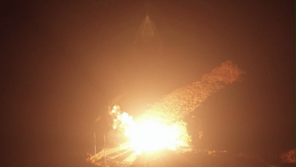 27일 오전 1시 13분 전남 고흥 나로우주센터에서 누리호 4호가 발사되고 있다. /영상=한국항공우주연구원