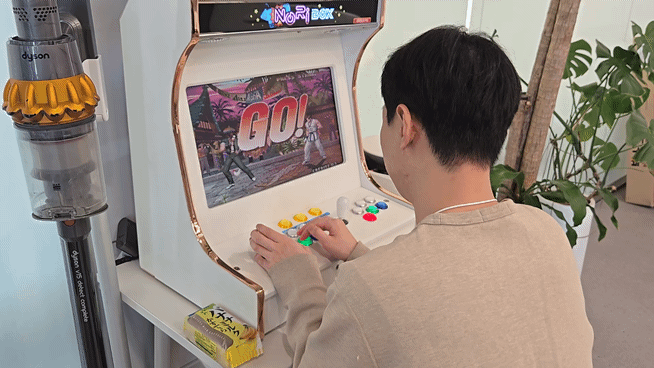 추억의 오락실 게임기에 수십 종의 게임이 내장돼있다./사진=오락실 세대가 아니라 버벅이는 이찬종 기자