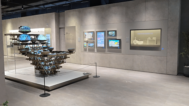 22일 방문한 서울 종로구 체험형 전시 공간 'KT 온마루'(이하 온마루) 전경. 마지막 작품은 송예환 작가의 '영원한 순간들_미래를 위해 과거로부터'/영상=이찬종 기자