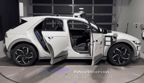 모셔널이 공개한 자동 문 닫힘 기술/사진= 모셔널