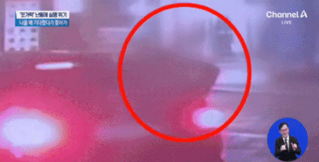 자신을 비웃는다고 착각해 앙심을 품고 피해자를 공격한 50대 중국인 남성이 구속 상태로 검찰에 넘겨졌다. /사진=채널A