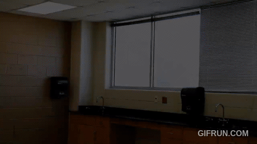 미국 텍사스 주에 위치한 웨이코 고등학교에서 지난해 촬영된 '캠퍼스 가디언 앤젤' 드론 운용 시연 모습./캠퍼스 가디언 앤젤 유튜브 갈무리