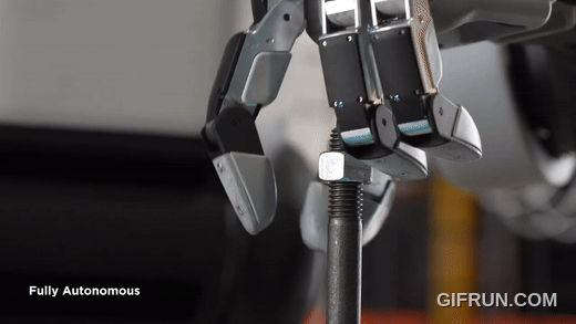 Boston Dynamics' humanoid robot 'Atlas' is shown tightening a nut by rotating it with its new robotic hand / Video = Boston Dynamics