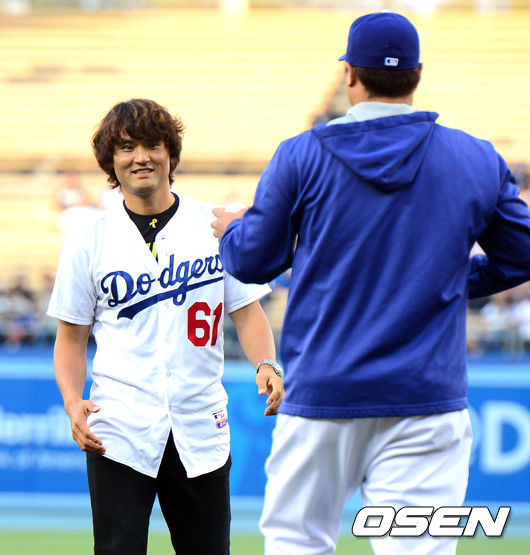 [사진]박찬호,'현진아, 내 시구 어땠어?'